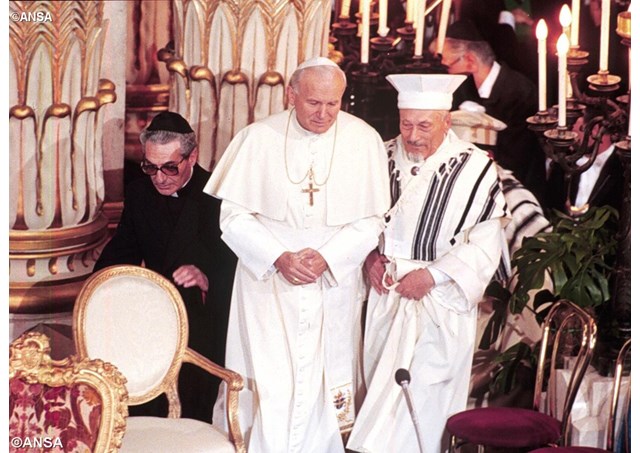 Juan Pablo II y el rabino Toaff