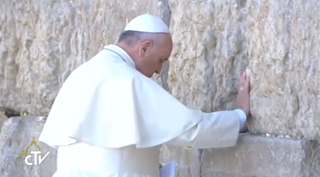 Papa Francisco en el Muro Occidental-2